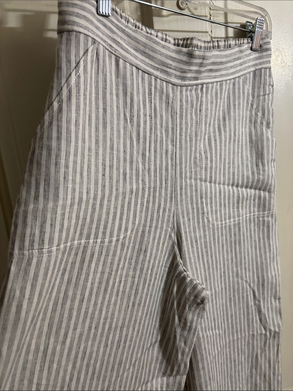 MAX STUDIO Striped Wide-Leg Woman’s- Light Gray/White pants. Extra flare leg. - Picture 6 of 16
